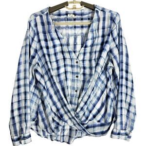 a new approach Shirt Size L Blue Plaid Lightweight 100% Rayon STAIN ON SLEEVE